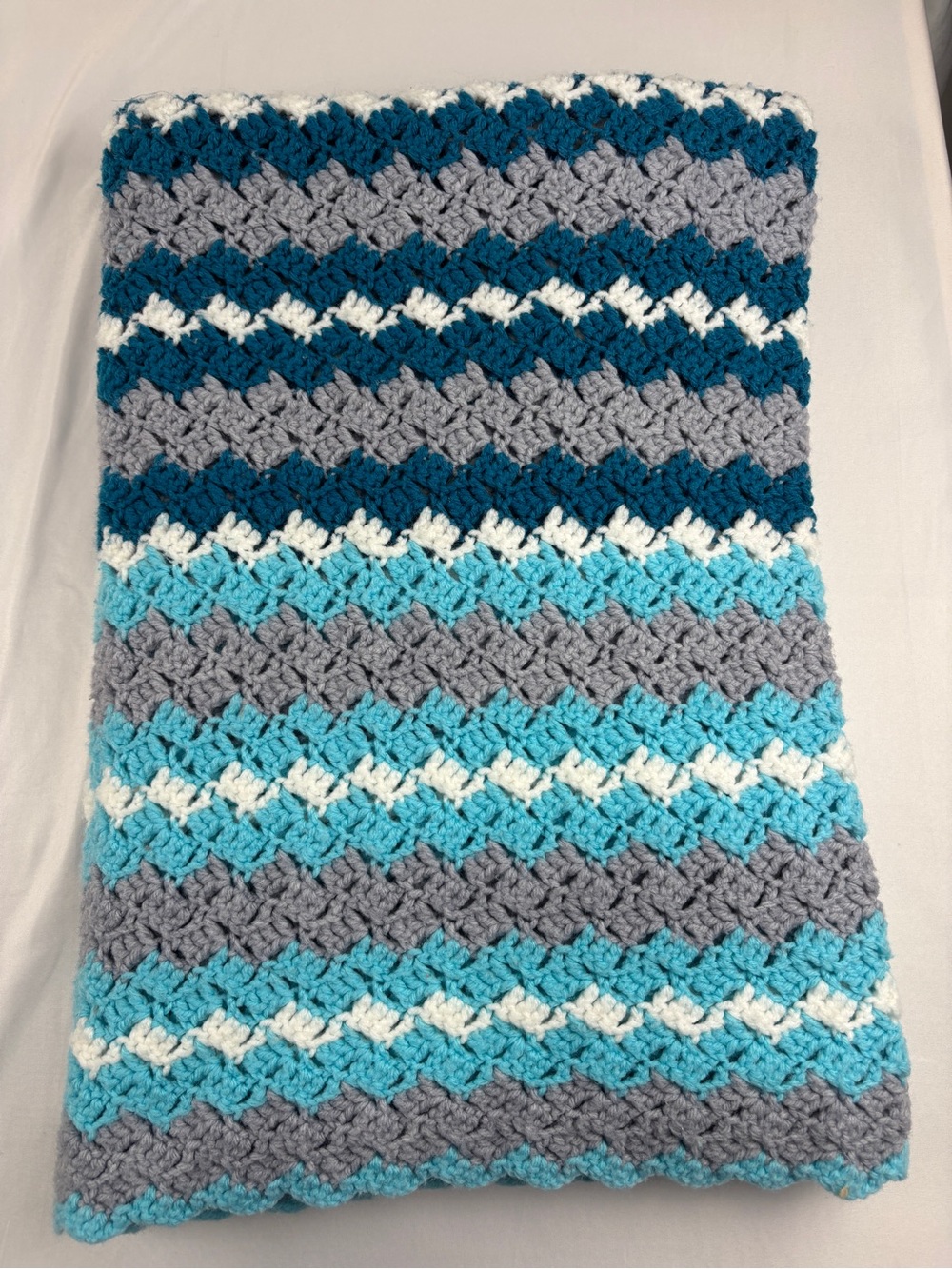 Vintage Handmade Crochet Gray, Aqua and Teal Throw Blanket Afghan Scalloped Edge - Picture 6 of 6